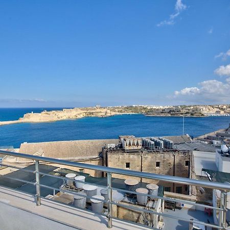 Valletta Luxury 4-Bedroom Duplex With Stunning Sea Views Private Terrace And Jacuzzi Luaran gambar