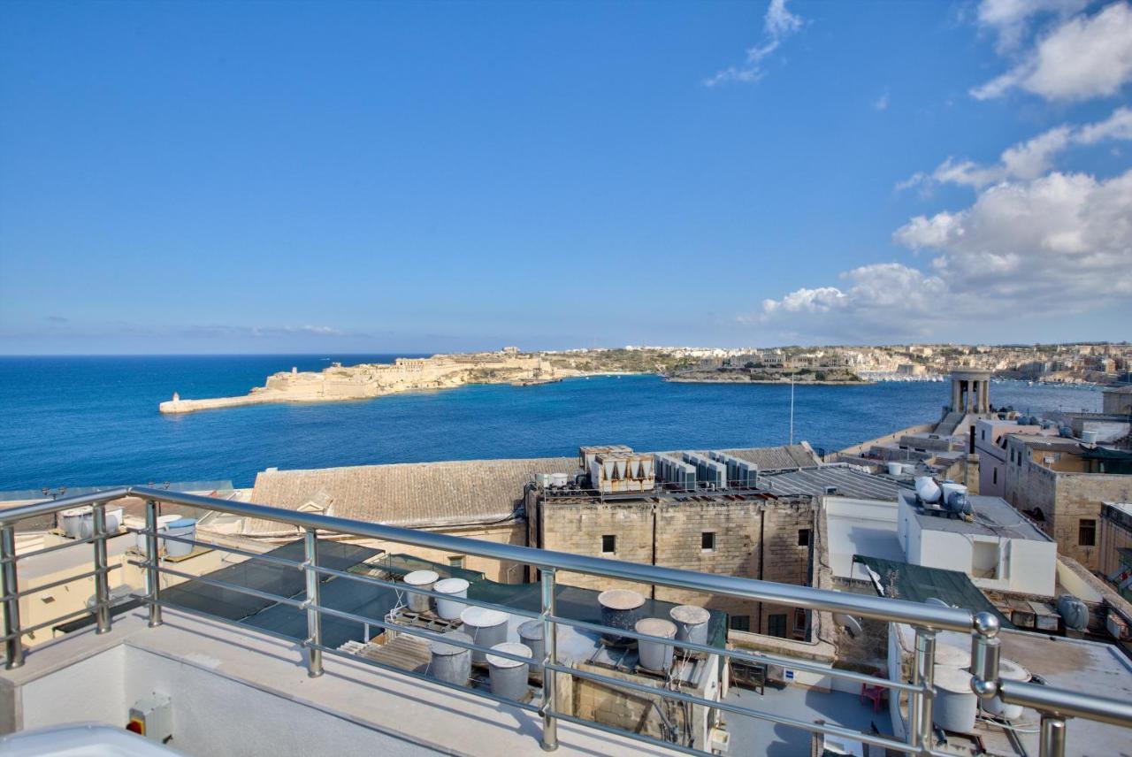 Valletta Luxury 4-Bedroom Duplex With Stunning Sea Views Private Terrace And Jacuzzi Luaran gambar