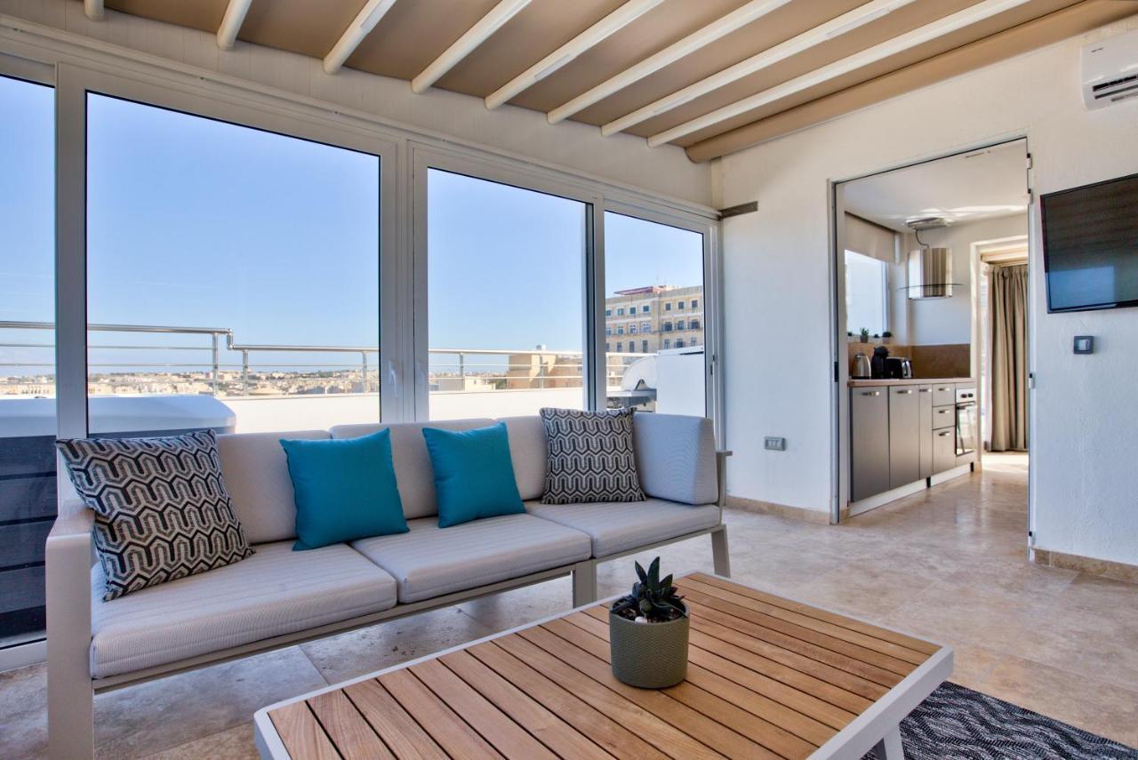 Valletta Luxury 4-Bedroom Duplex With Stunning Sea Views Private Terrace And Jacuzzi Luaran gambar